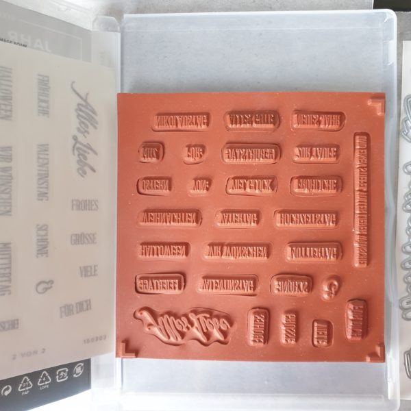 Produktpaket "Jahr voller Grüsse"; Stempelset & Stanzformen von Stampin' Up!